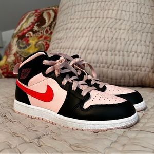 Authentic Air Jordan size girl 2 us